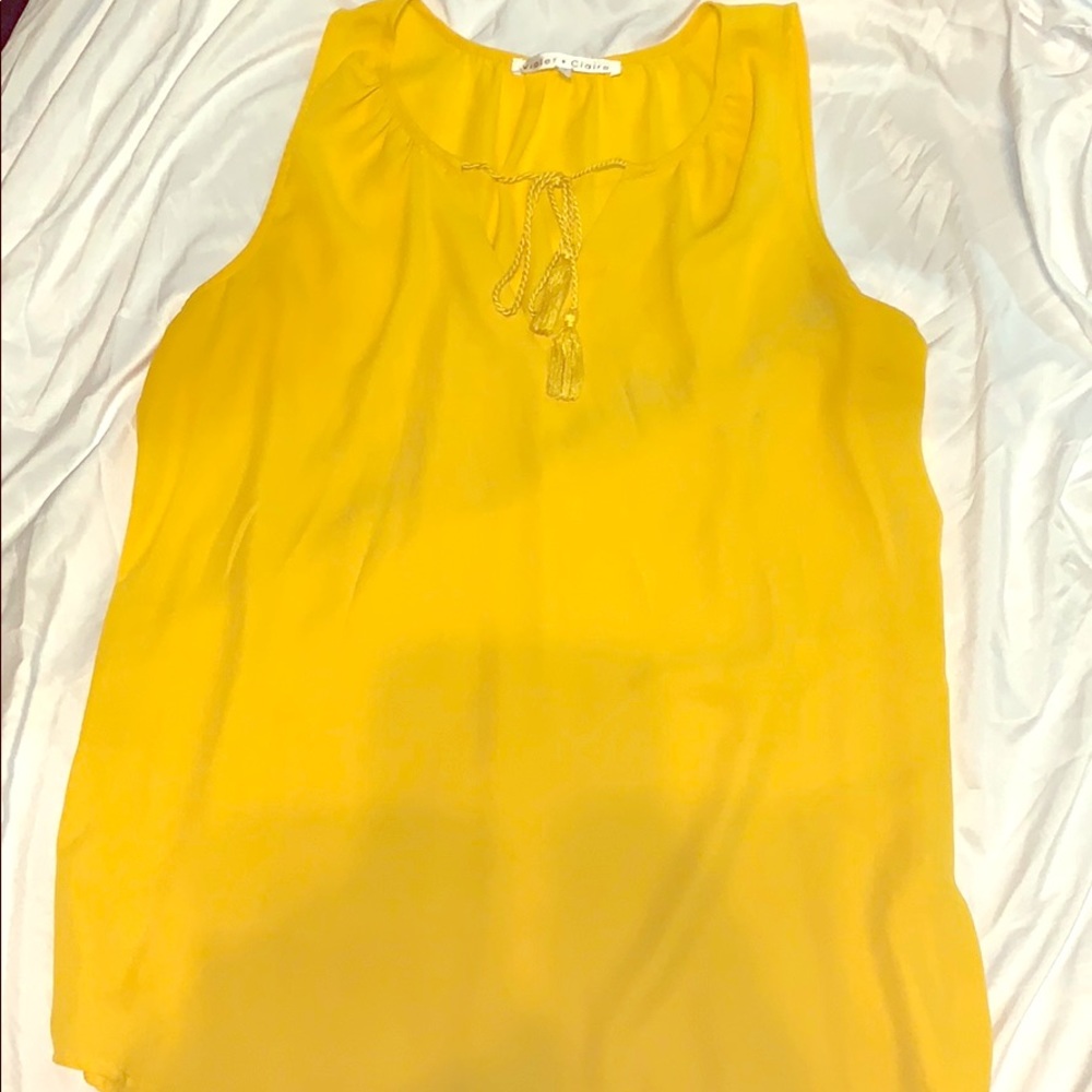 Simple Mustard Top